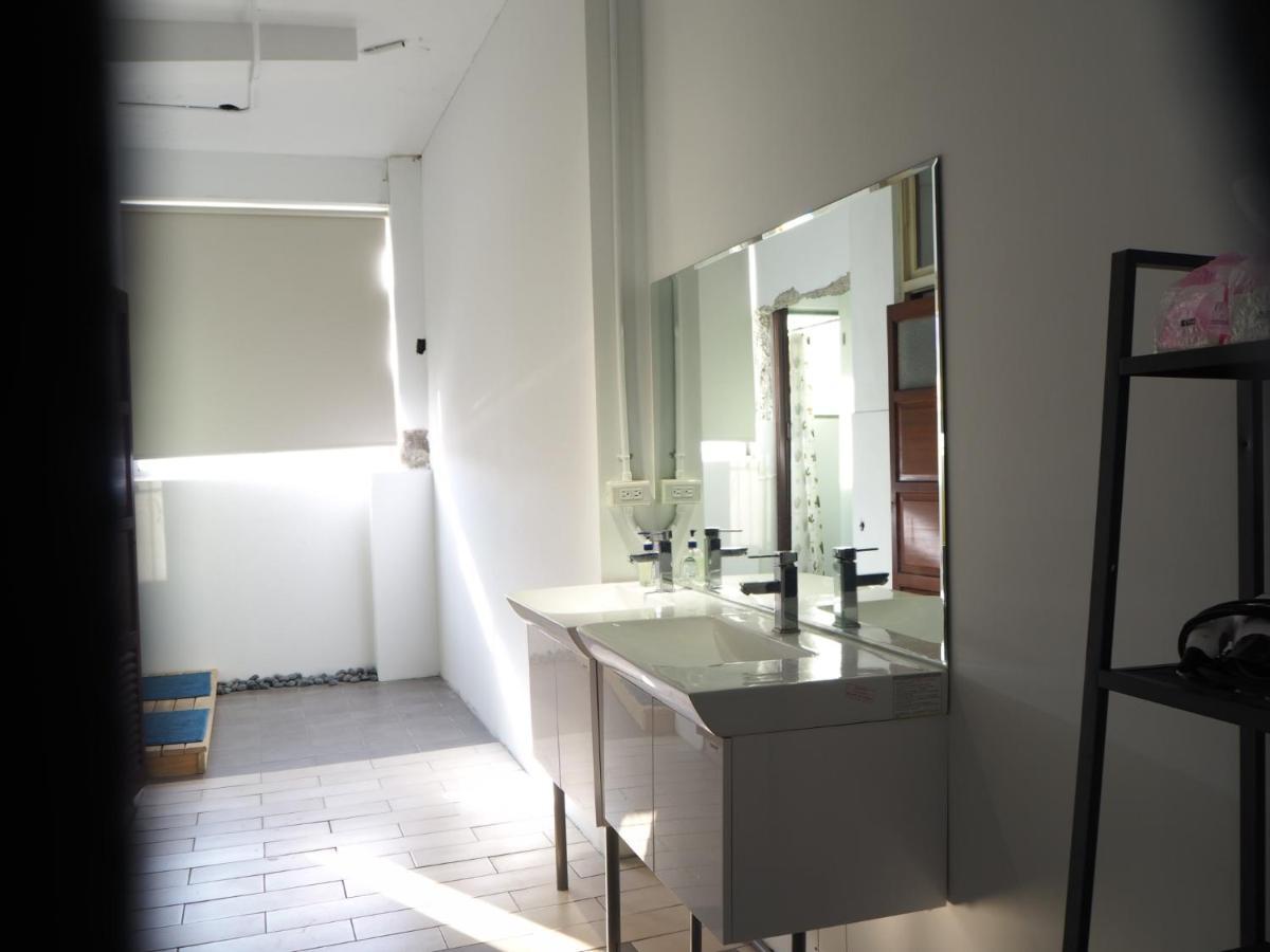 Mystery Inn Chiayi Exterior foto